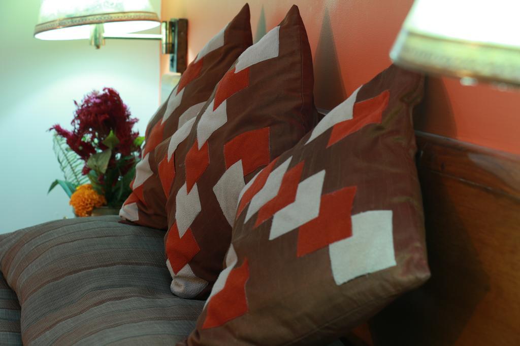 Hotel Mountain Katmandu Dış mekan fotoğraf