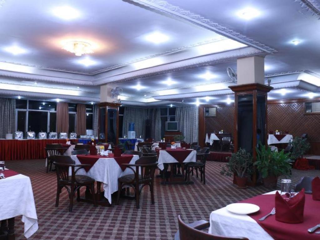 Hotel Mountain Katmandu Dış mekan fotoğraf