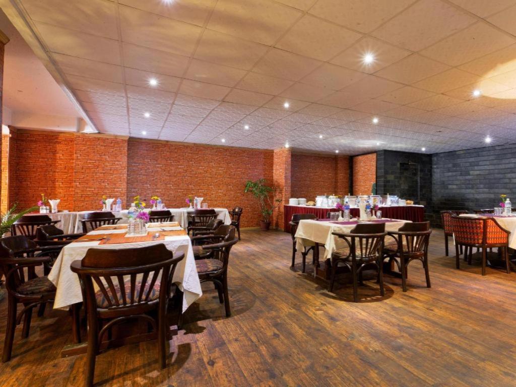 Hotel Mountain Katmandu Dış mekan fotoğraf
