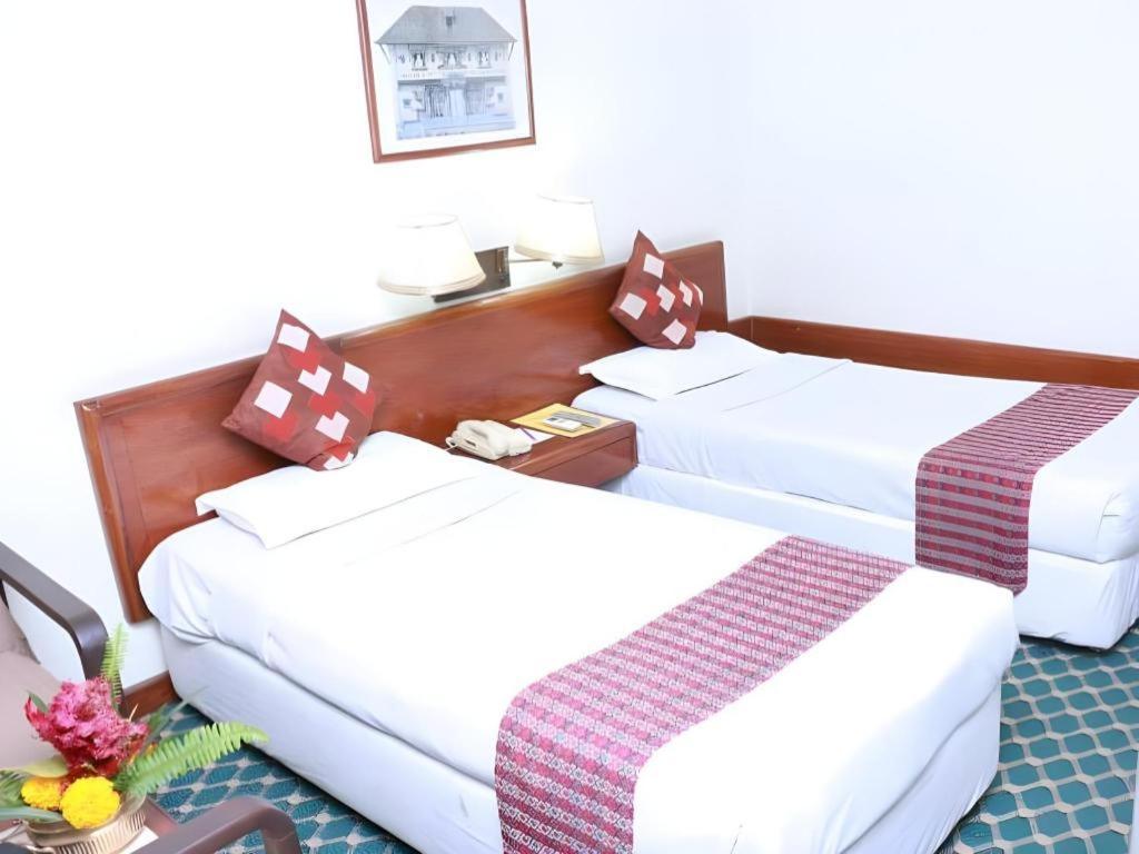 Hotel Mountain Katmandu Dış mekan fotoğraf