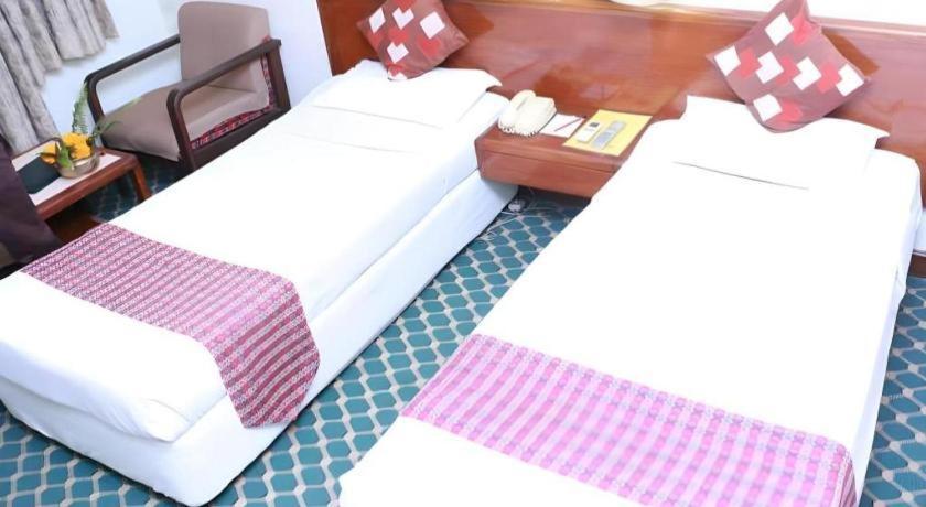 Hotel Mountain Katmandu Dış mekan fotoğraf