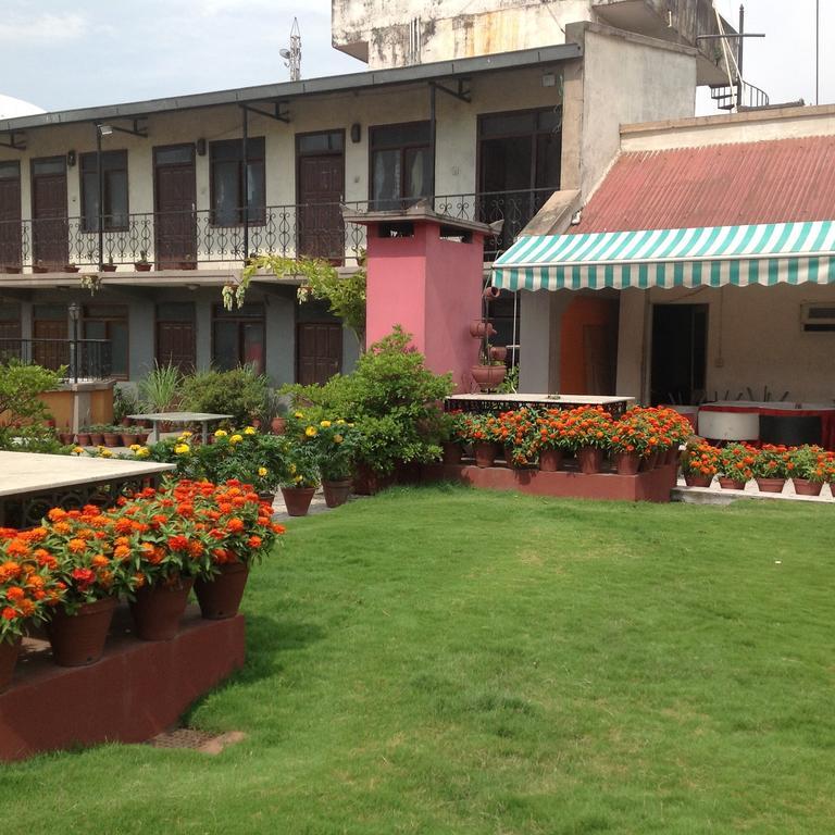 Hotel Mountain Katmandu Dış mekan fotoğraf